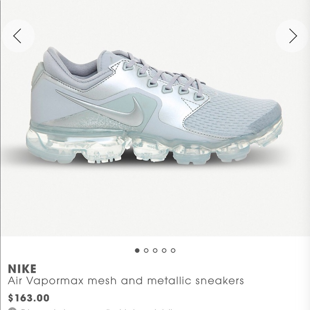 Nike Vapormax mesh.